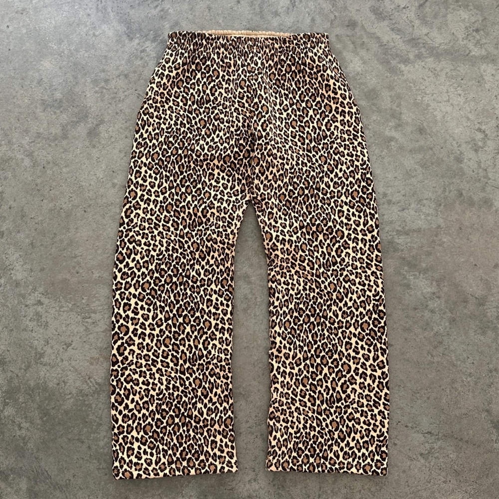 Akimbo club straight leg cheetah print sweatpants